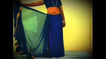 Reproducir Chica india sexy exponiendo su hermoso cuerpo en sari