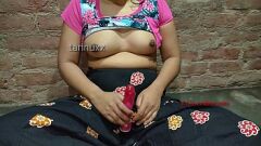 Abspielen Das heiße College-Mädchen Tannu aus Rajasthan wurde in intimen Momenten mit ihrem Freund vor der Kamera festgehalten