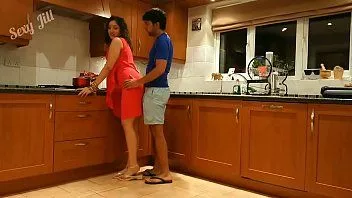 play Kamasutra - desi bhabhi enseña a joven devar sobre sexo - audio hindi historia tabú de bollywood pov indio