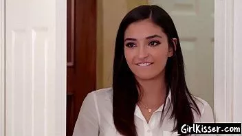 চালান আমার সাথে রোলপ্লে স্কুল মেয়ে কল্পনা গরম লেসবিয়ান সেক্স