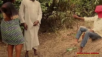 play Mon histoire avec un médecin natif africain et ma femme bbw dans la forêt