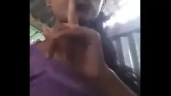Putar Istri Bangladesh menunjukkan payudaranya untuk pacar