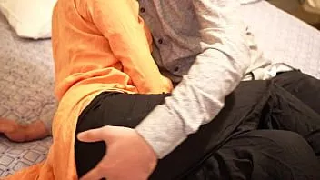 play Couple indien ayant des relations sexuelles romantiques au premier rendez-vous du site de rencontres