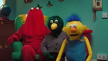 play Nu mă îmbrățișați, mi-e frică episodul 1 - locuri de muncă