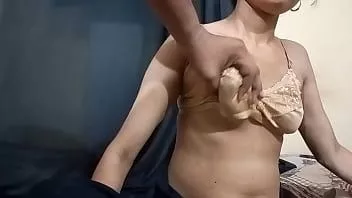 Jouer Hot bhabhi baise avec une vierge vierge Devar baisée si fort