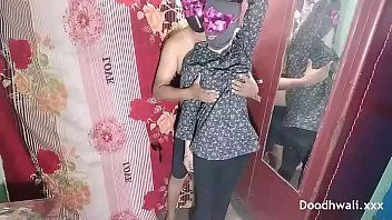चलाएँ भारत के परिपक्व जोड़े की पहली बार सेक्स टूटी सील