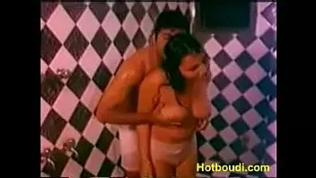 चलाएँ किशोर मल्लू साली सौंदर्य स्नान और सेक्स