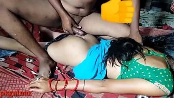 Abspielen Indische verheiratete Bhabhi beim Schlafzimmerfick mit Devar