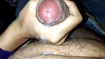 Reproduzir Desi Saara Bhabhi - indiana pela primeira vez - ela chupa meu pau no carro, vídeo pornô completo de garota virgem, mms em áudio hindi xxx - vídeo hd