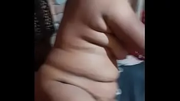 Reproduzir Didi é pega em flagrante enquanto fazia vídeo nua com a amiga