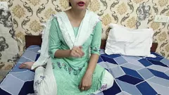 play हिंदी ऑडियो सेक्स: देसी सौतेली माँ को उसके बेटे के दोस्त ने चोदा