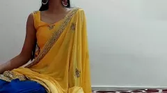 play قرنية ربة منزل هندية في أسلوب هزلي الخام وراعية البقر العمل