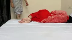 play Tabou familial hindi : Desi Sasur baise un Bahu indien serré - Film complet