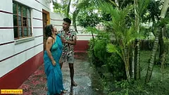 play Wet and Wild : orgie sexuelle en plein air le jour de la pluie d'une tante indienne