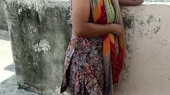 play La milf india cachonda no puede resistir la gran polla de su vecino en un encuentro al aire libre humeante