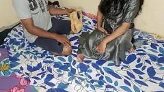Afspelen Stiefzuster betrapt op het veranderen van kleding wordt creampied in intense doggystyle fuck! - Hindi audio