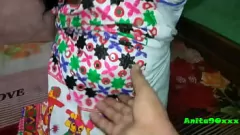 Abspielen Heißer indischer Bhabhi in Rajasthani -Kleid - Dampfiger Deepthroat, Handjob und Analsex