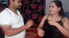 play DESI BHABHI CUMRIYA: Encontro fumegante de Bhabhi indiano quente na Inglaterra