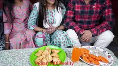 Putar Hindi Desi Chudayi: Video Seks India Baru Dengan Pembicaraan Panas dan Ibadah Chut