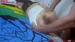 Reproduzir Enorme vibrador preto foda para o orgasmo anal doloroso