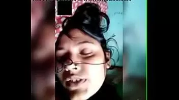 play Bate-papo de sexo com namorada com peitos grandes