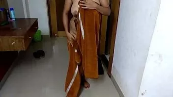 play Brunette slet koningin sonali geneukt met grote monsterlul cumshot