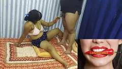 Redare Sensual Indian Bhabhi dă o muie uluitoare cu sunet înfipt în hindi