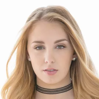 अभिनेता Chloe Scott